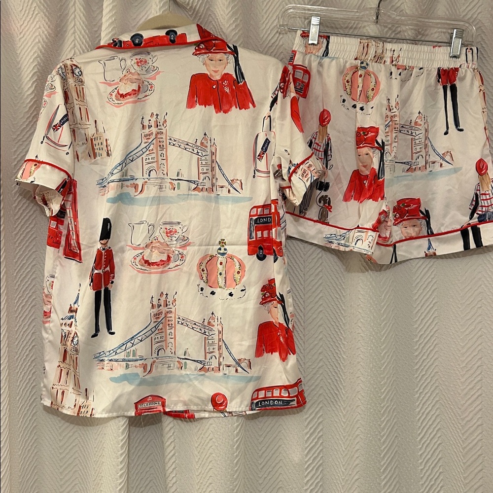 SHESHOW Red and White London Pajama Set - Picture 5 of 5